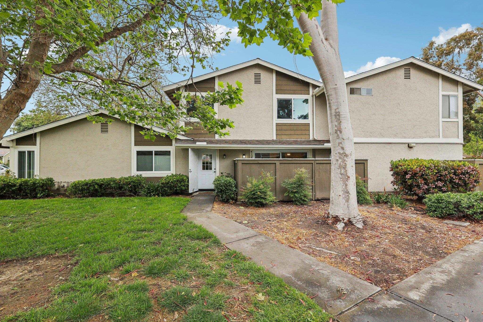 819 Shelter Cove Way