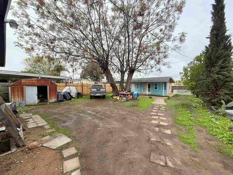 739  Park Pl Escondido CA 92025