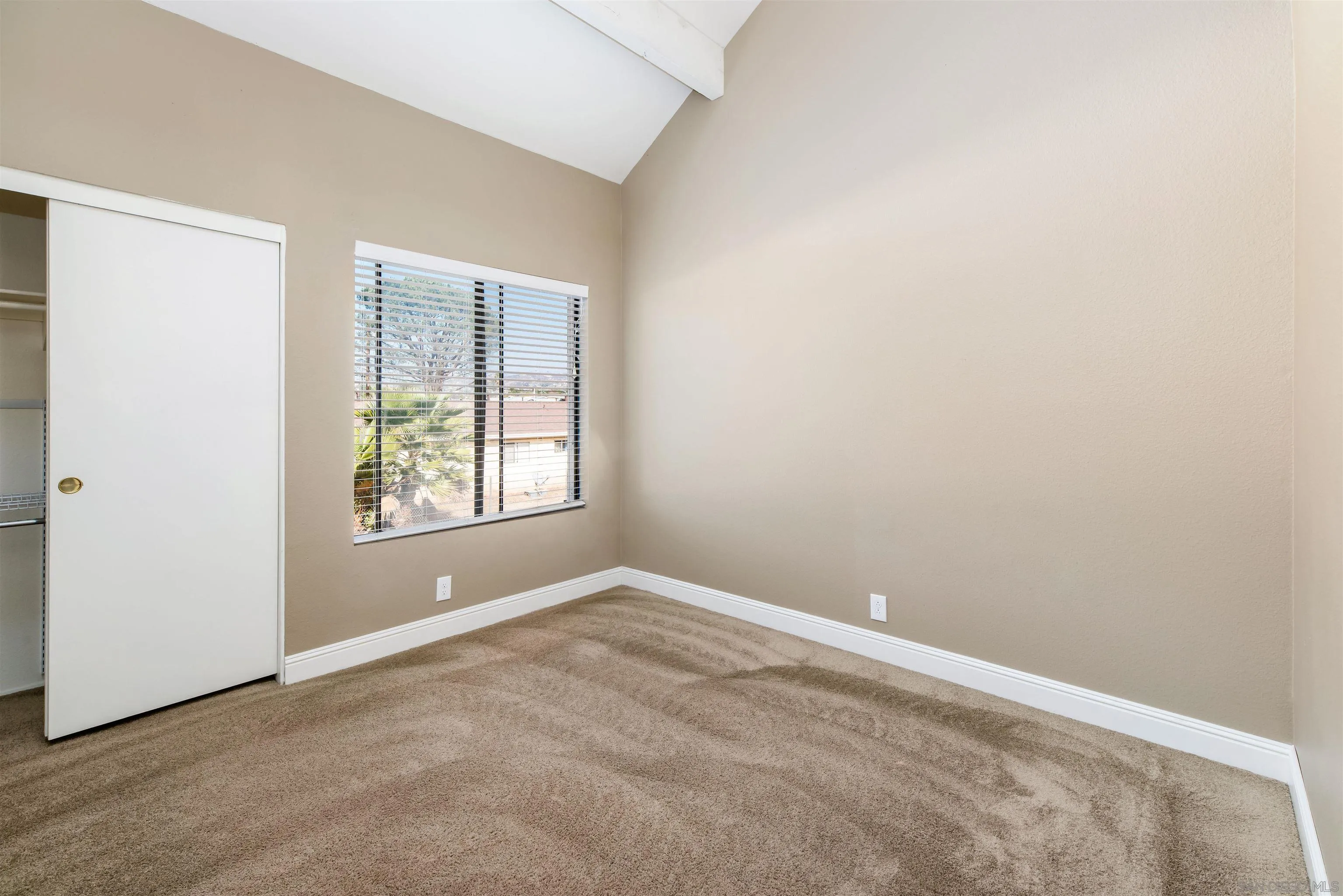 El Cajon, California 92019, United States, 3 Bedrooms Bedrooms, ,3 BathroomsBathrooms,Residential,Pending,5033