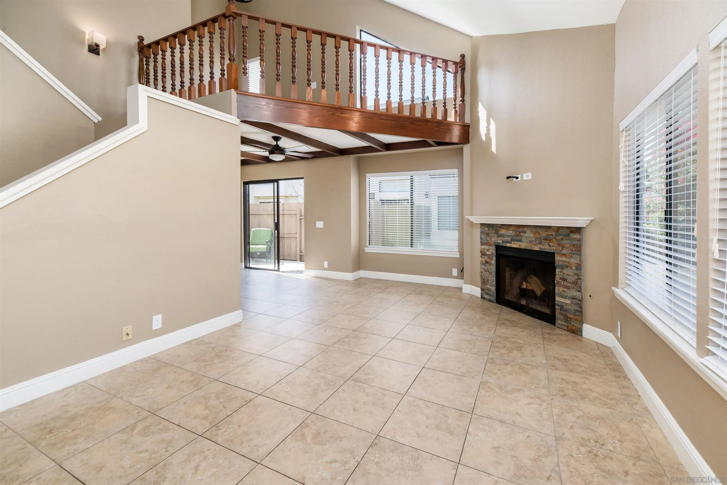 El Cajon, California 92019, United States, 3 Bedrooms Bedrooms, ,3 BathroomsBathrooms,Residential,Pending,5033