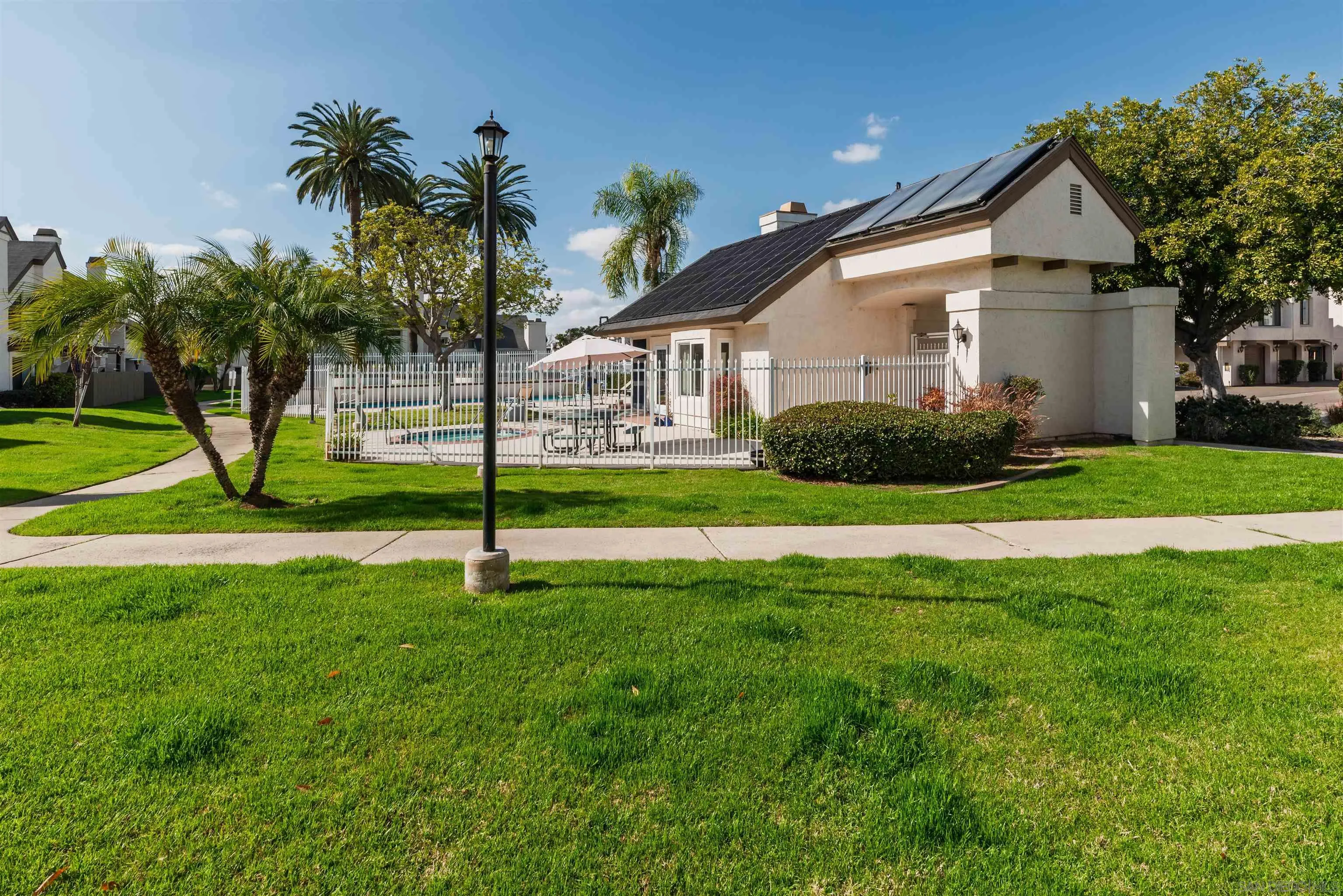 El Cajon, California 92019, United States, 3 Bedrooms Bedrooms, ,3 BathroomsBathrooms,Residential,Pending,5033