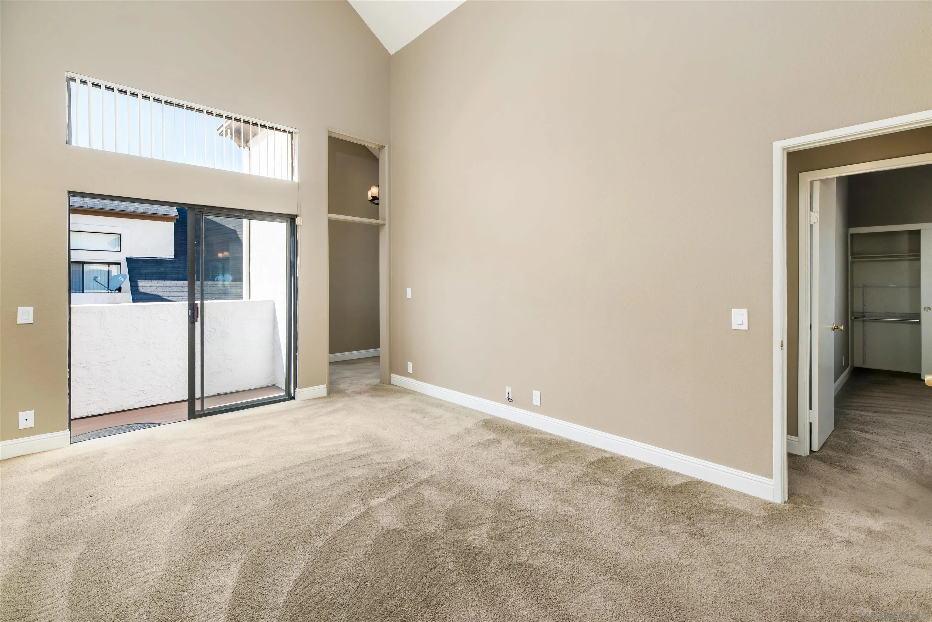 El Cajon, California 92019, United States, 3 Bedrooms Bedrooms, ,3 BathroomsBathrooms,Residential,Pending,5033