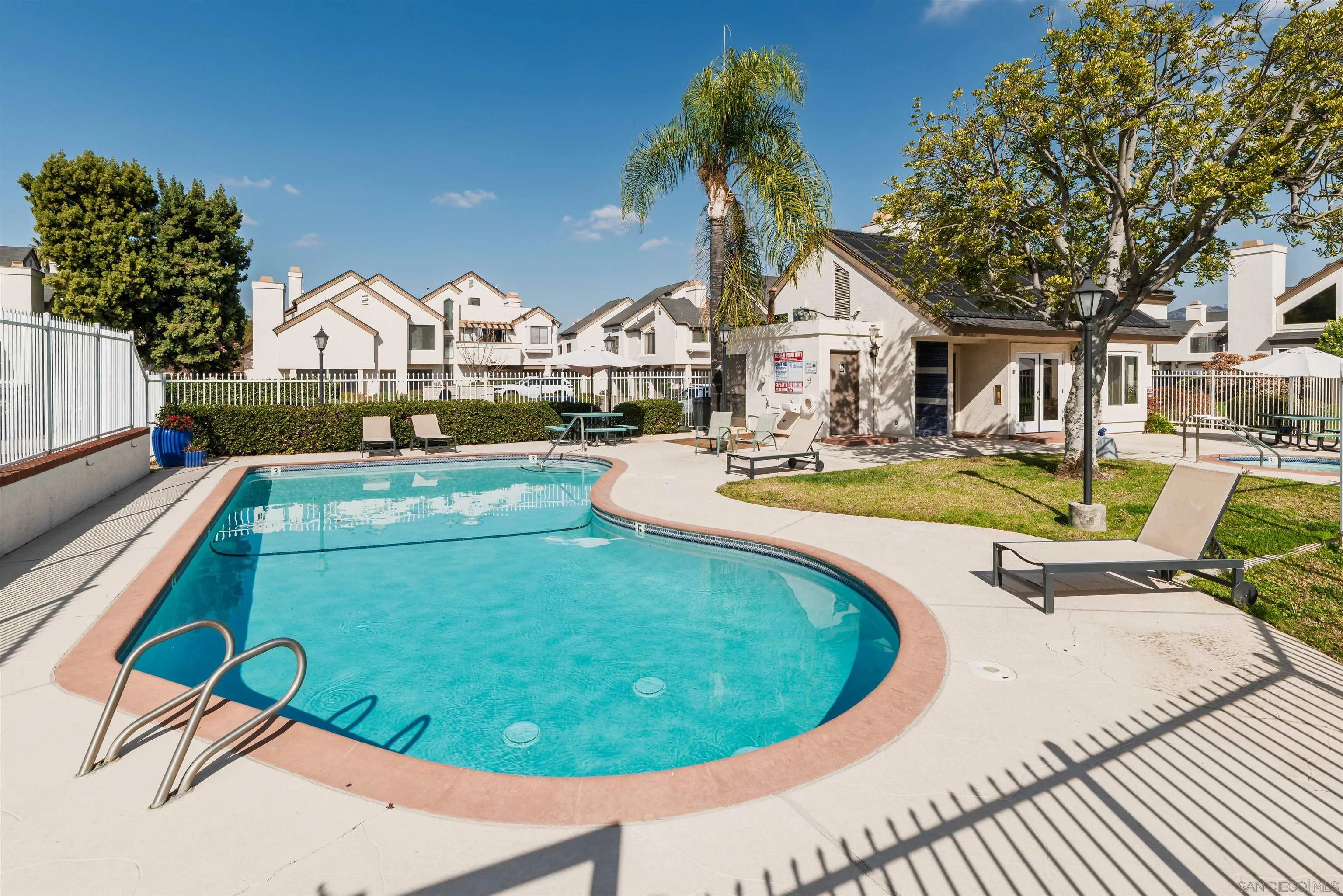 El Cajon, California 92019, United States, 3 Bedrooms Bedrooms, ,3 BathroomsBathrooms,Residential,Pending,5033