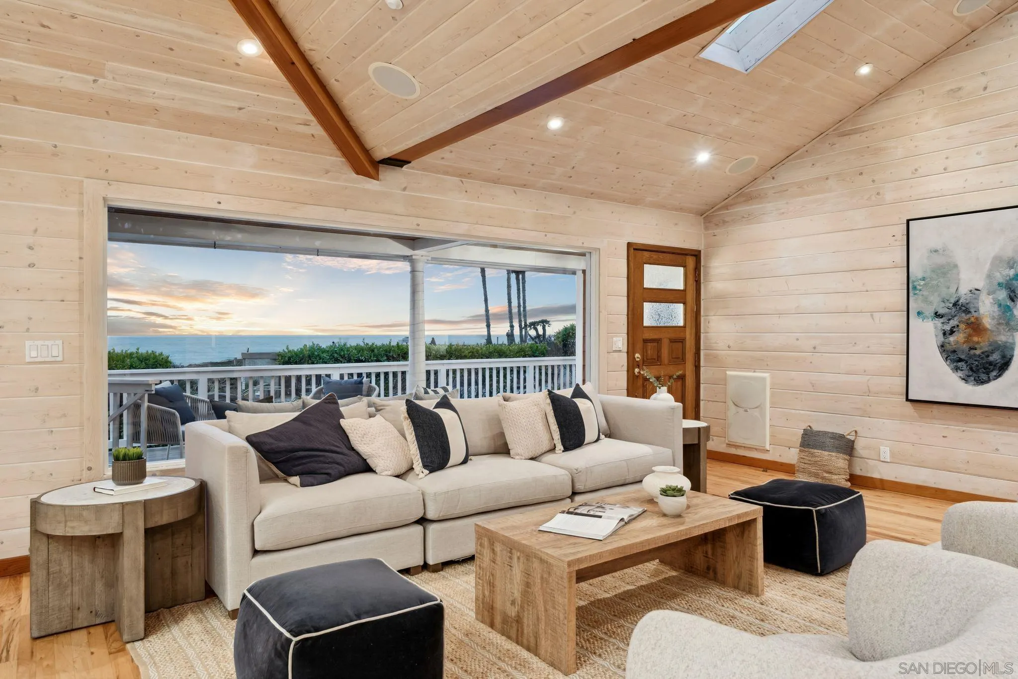 San Diego, California 92109, United States, 3 Bedrooms Bedrooms, ,4 BathroomsBathrooms,Residential,Active,129559