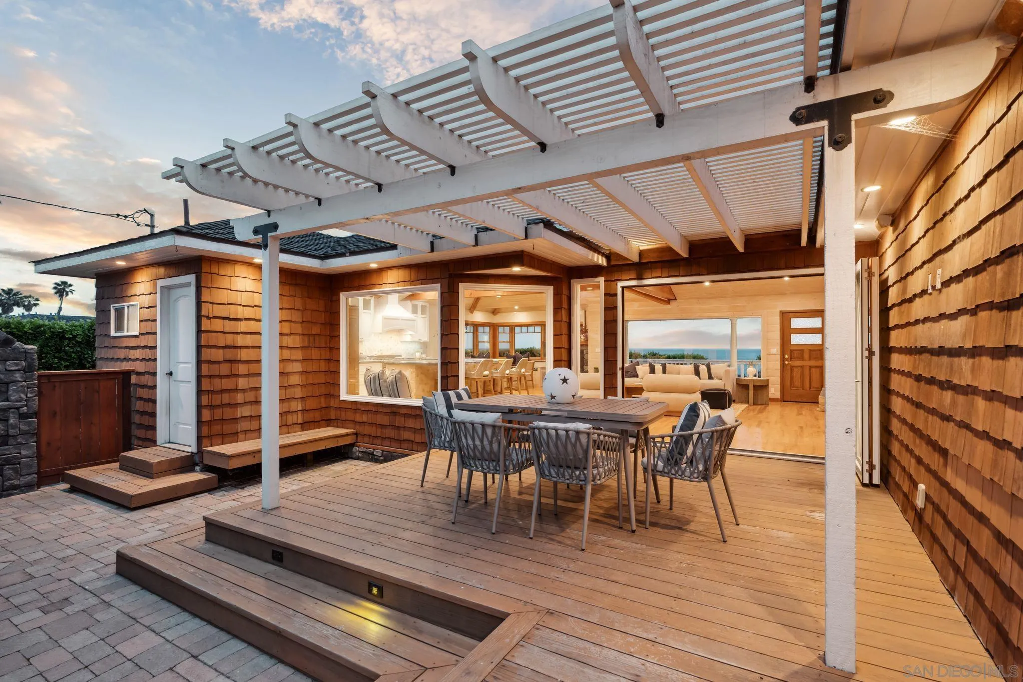 San Diego, California 92109, United States, 3 Bedrooms Bedrooms, ,4 BathroomsBathrooms,Residential,Active,129559