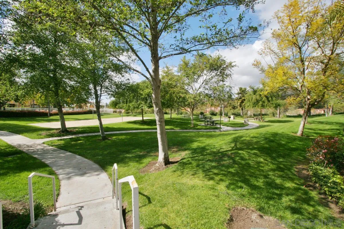 San Diego, California 92124, United States, 2 Bedrooms Bedrooms, ,2 BathroomsBathrooms,Residential,Pending,21505