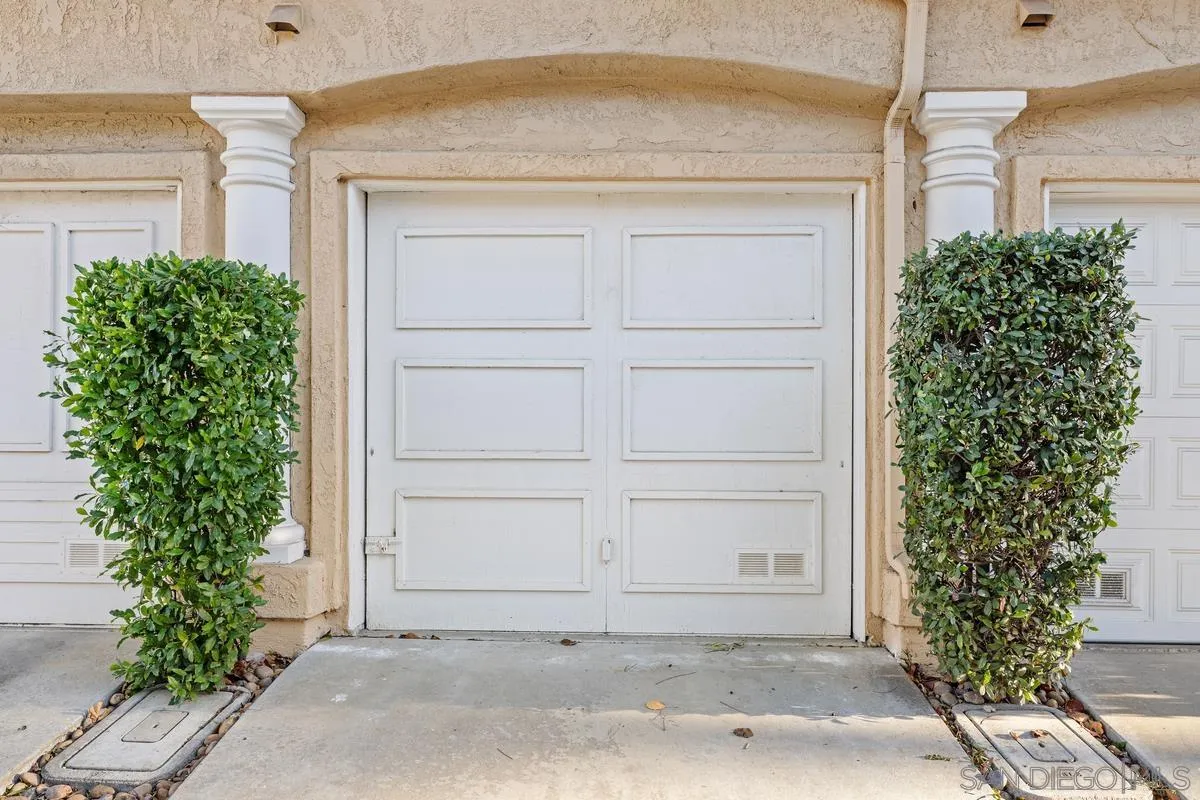 San Diego, California 92124, United States, 2 Bedrooms Bedrooms, ,2 BathroomsBathrooms,Residential,Pending,21505