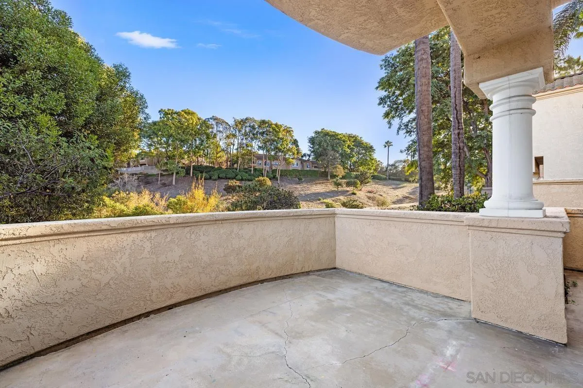 San Diego, California 92124, United States, 2 Bedrooms Bedrooms, ,2 BathroomsBathrooms,Residential,Pending,21505