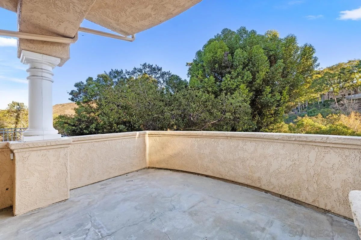 San Diego, California 92124, United States, 2 Bedrooms Bedrooms, ,2 BathroomsBathrooms,Residential,Pending,21505