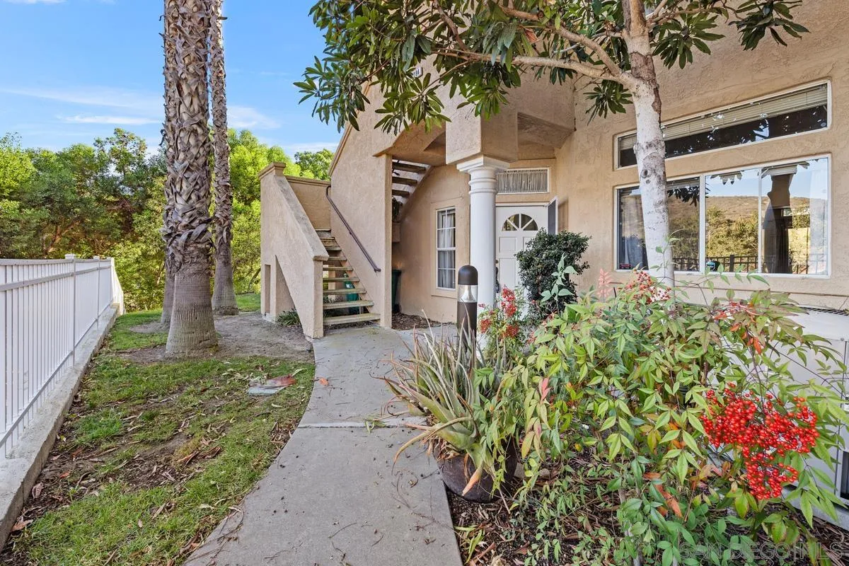 San Diego, California 92124, United States, 2 Bedrooms Bedrooms, ,2 BathroomsBathrooms,Residential,Pending,21505