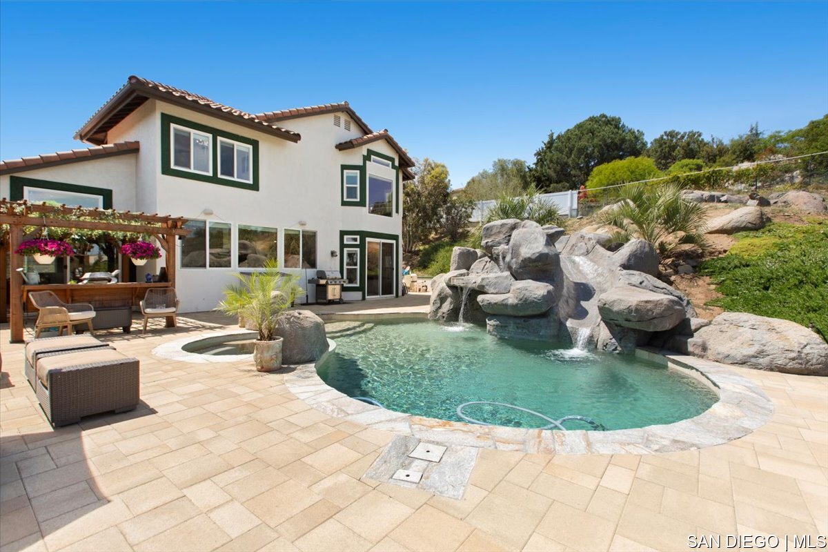 1444 Oak View WAY