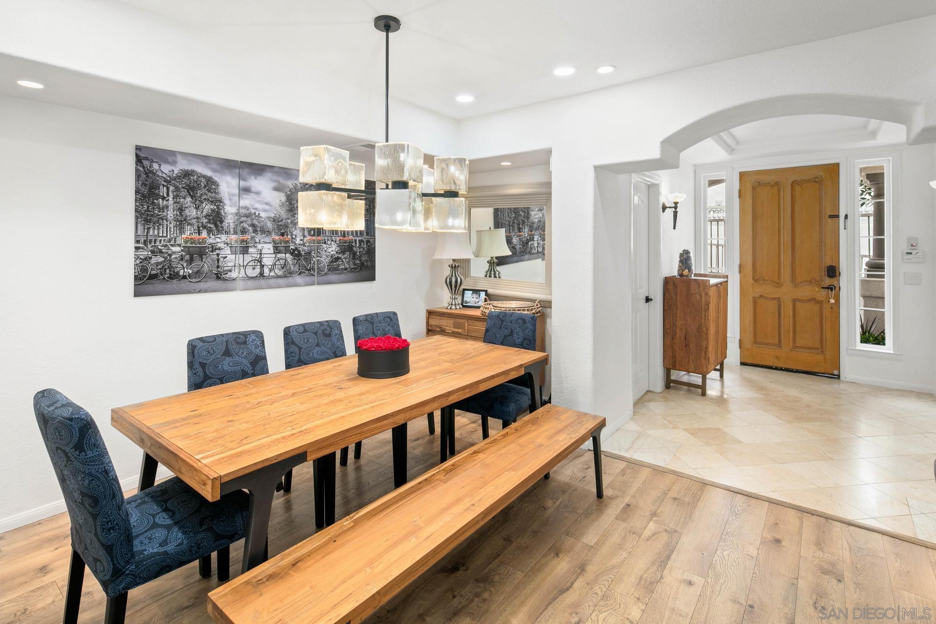 2842 Torrey Pines Rd