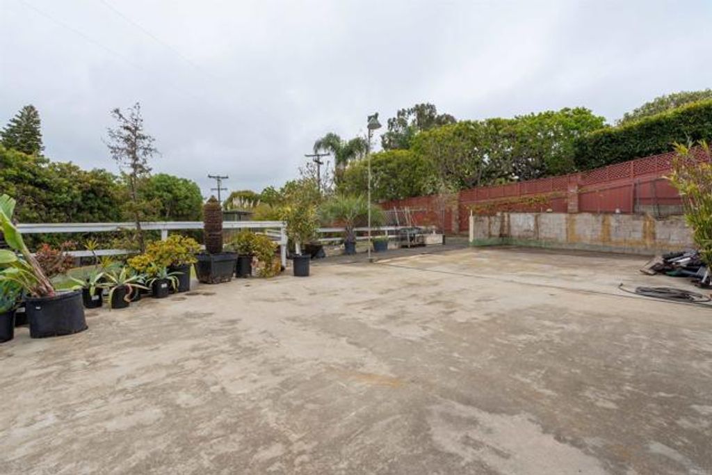 listing image 50