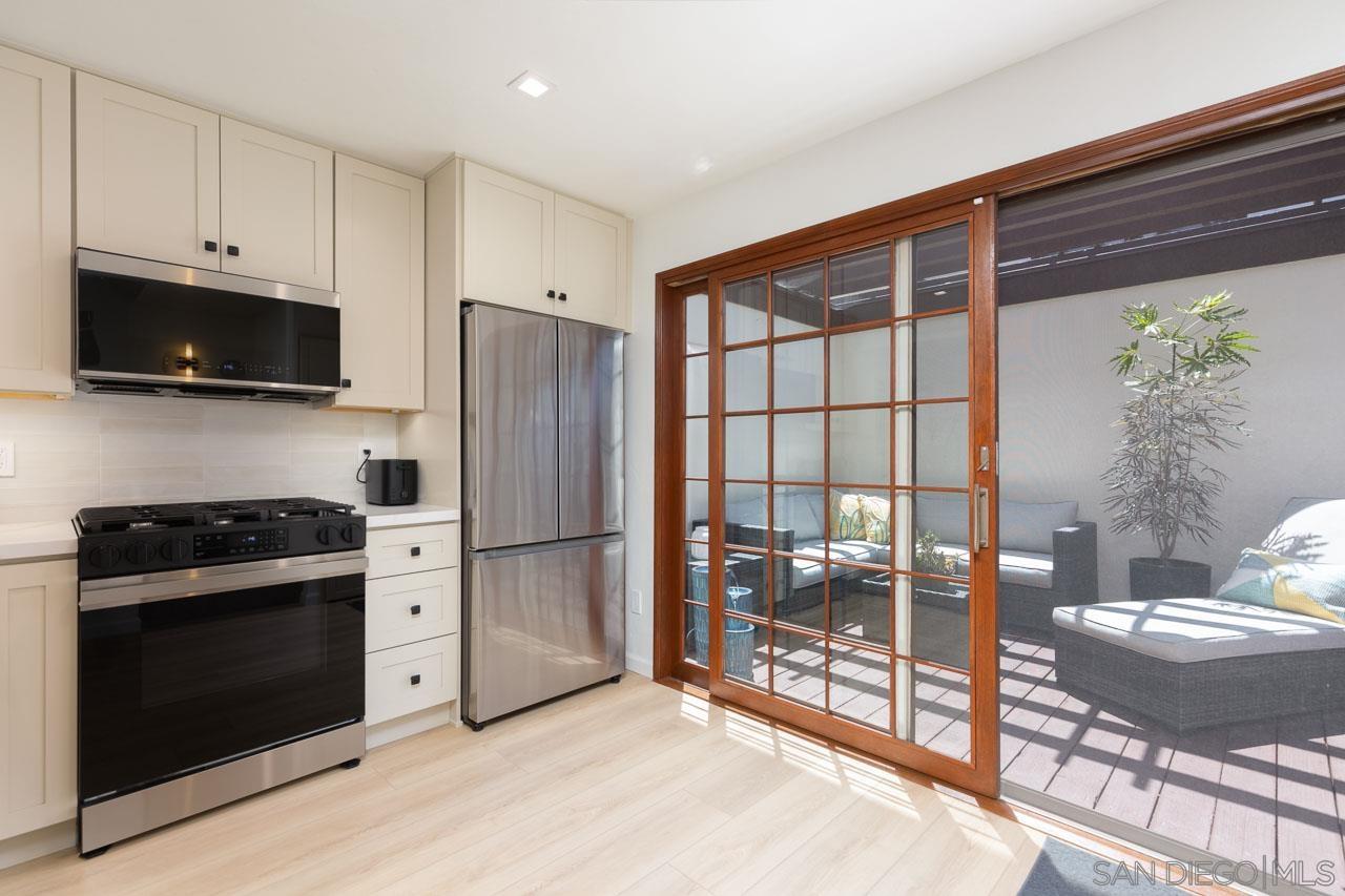 8666 Villa La Jolla Dr #3