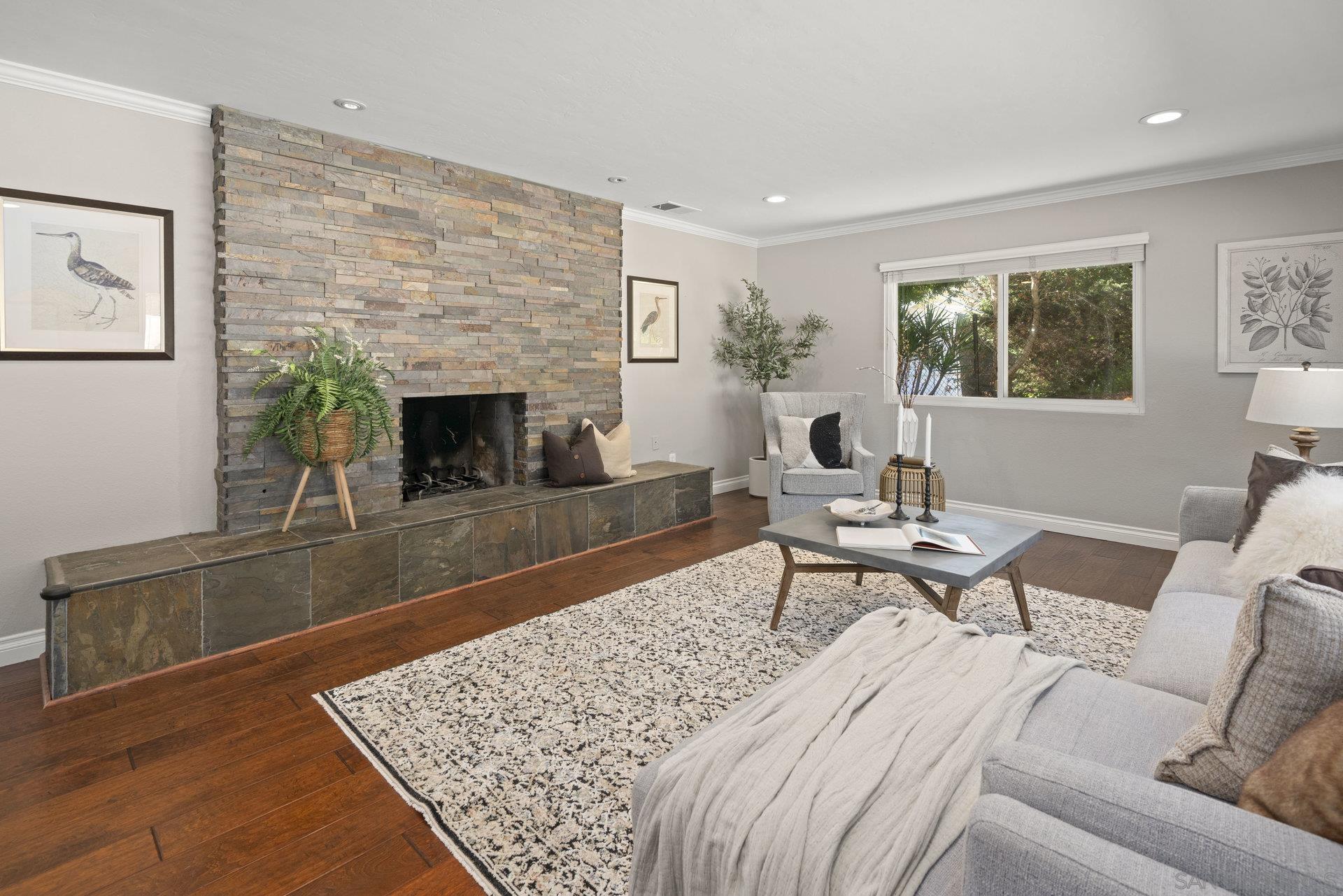 2556 S Cimarron Ter