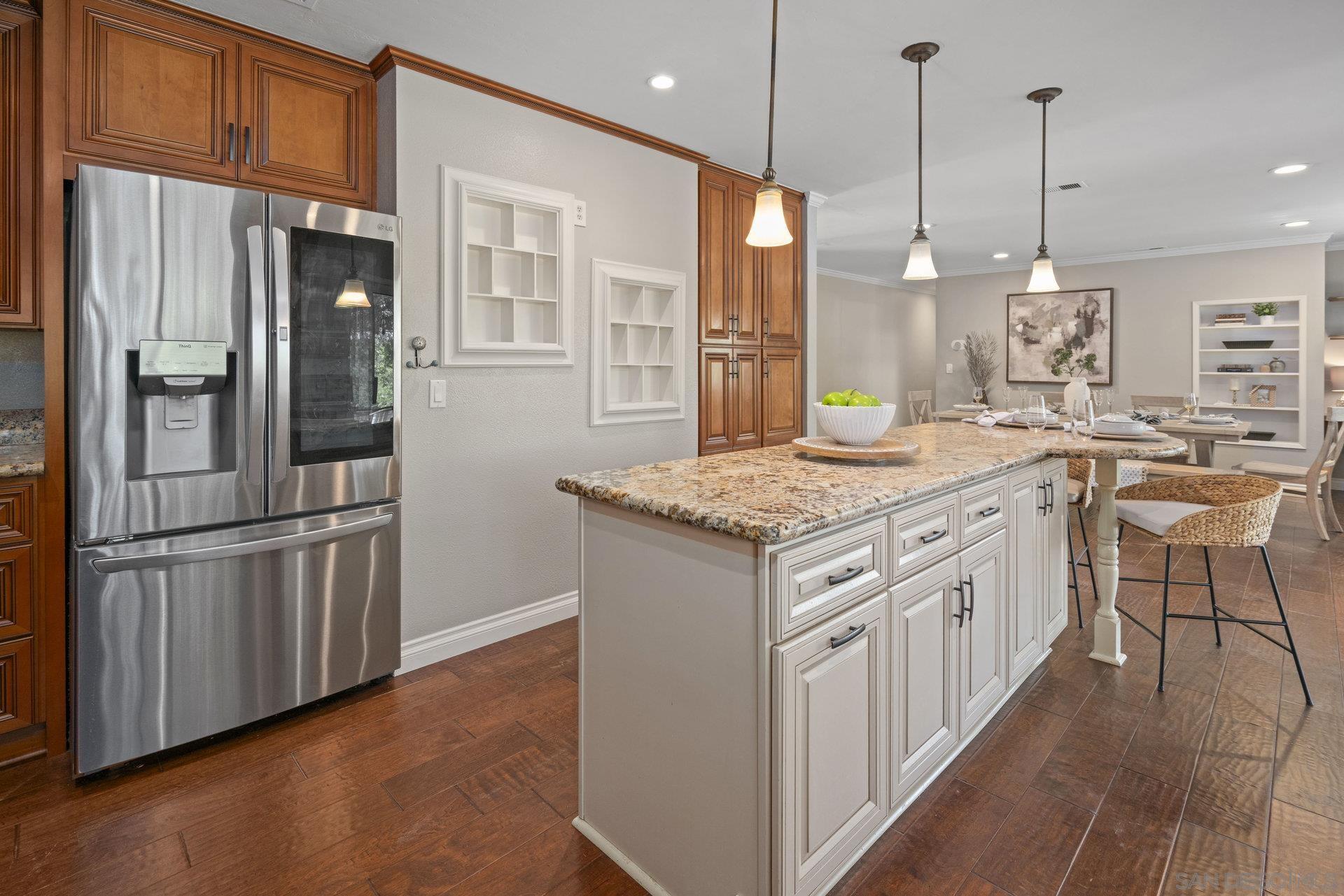 2556 S Cimarron Ter