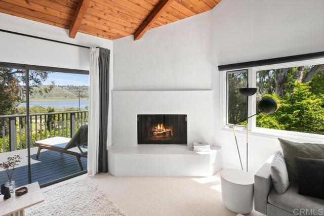 9801 Tamarack Lane