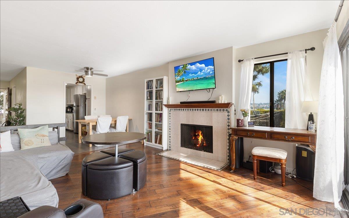 3770 Crown Point 103