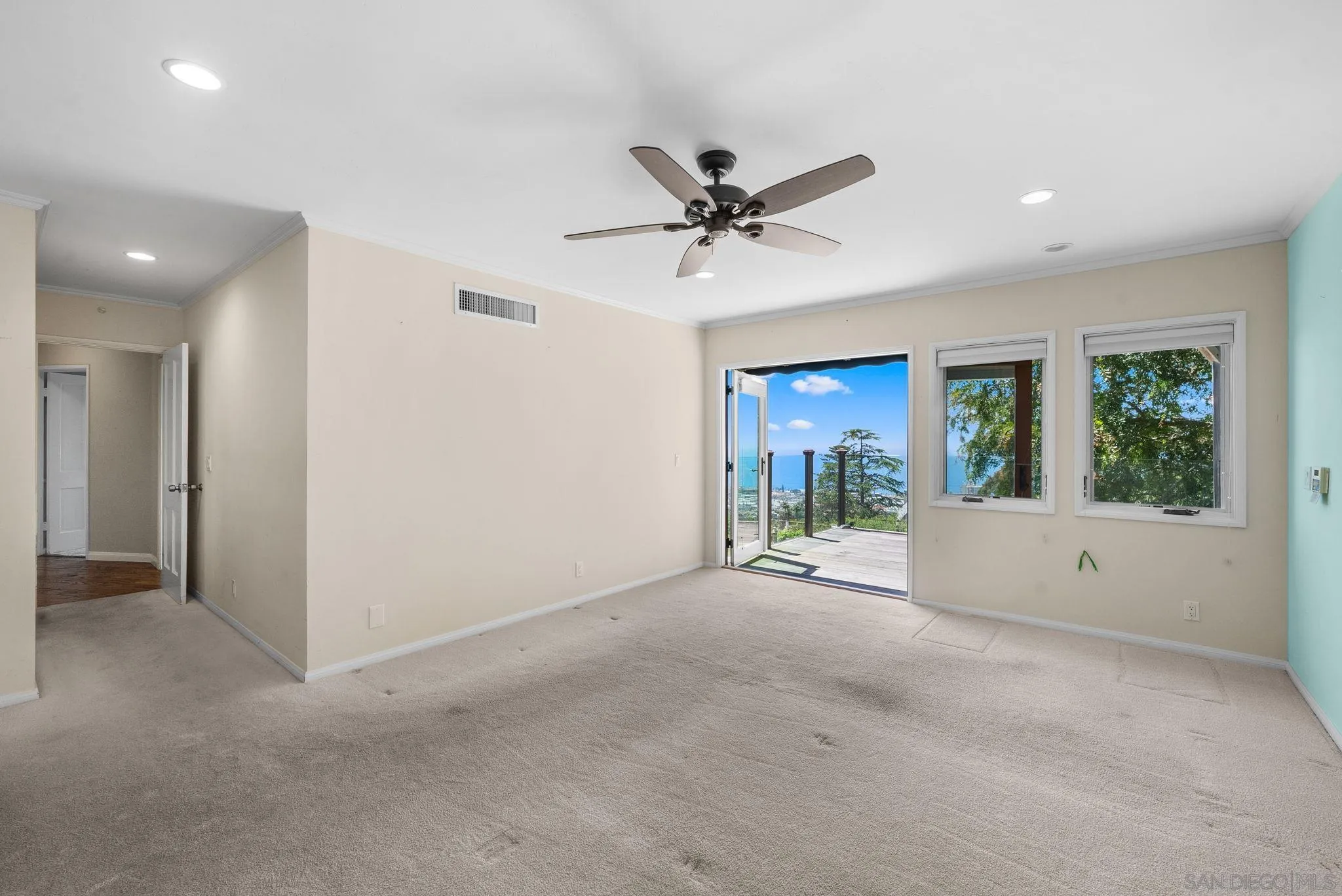 La Jolla, California 92037, United States, 5 Bedrooms Bedrooms, ,5 BathroomsBathrooms,Residential,Active,133993