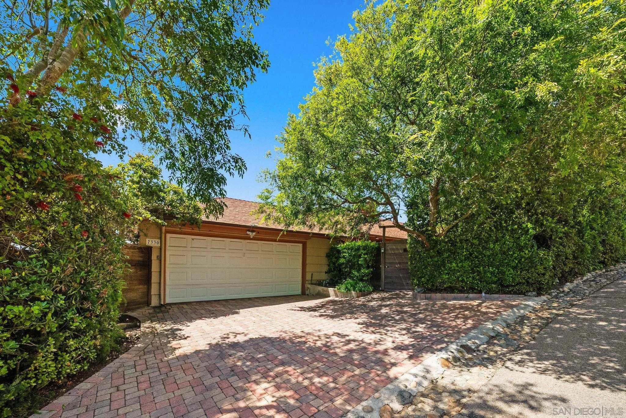 La Jolla, California 92037, United States, 5 Bedrooms Bedrooms, ,5 BathroomsBathrooms,Residential,Active,133993