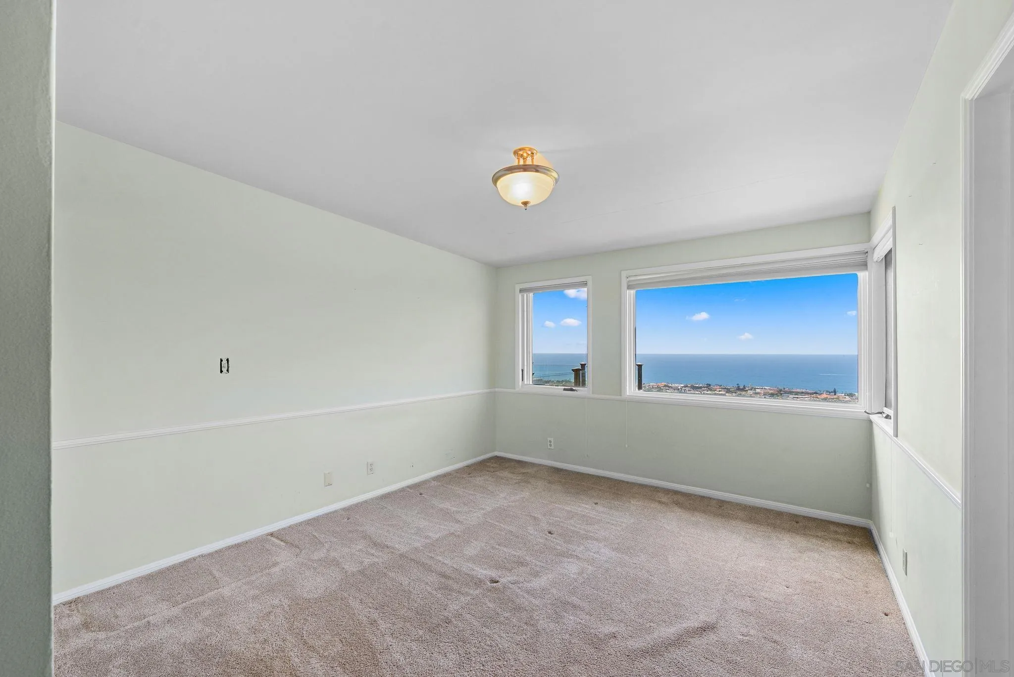 La Jolla, California 92037, United States, 5 Bedrooms Bedrooms, ,5 BathroomsBathrooms,Residential,Active,133993