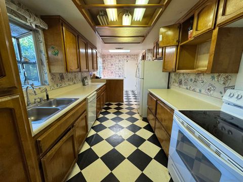 817  Arboleda Rd El Cajon CA 92021