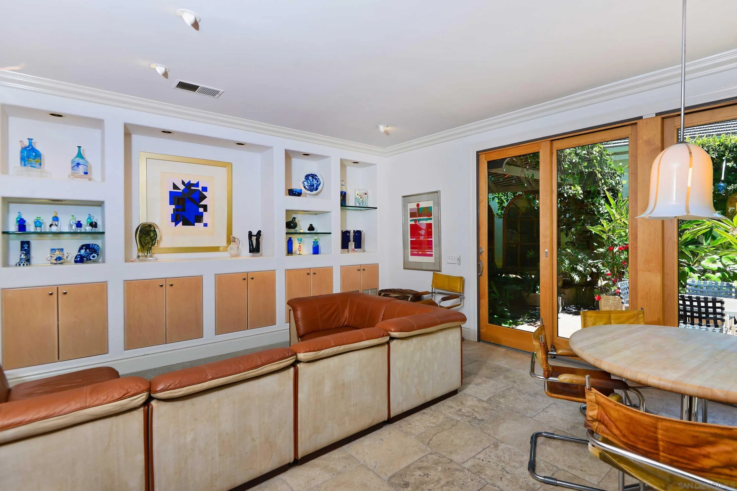 La Jolla, California 92037, United States, 4 Bedrooms Bedrooms, ,3 BathroomsBathrooms,Residential,Active,28142