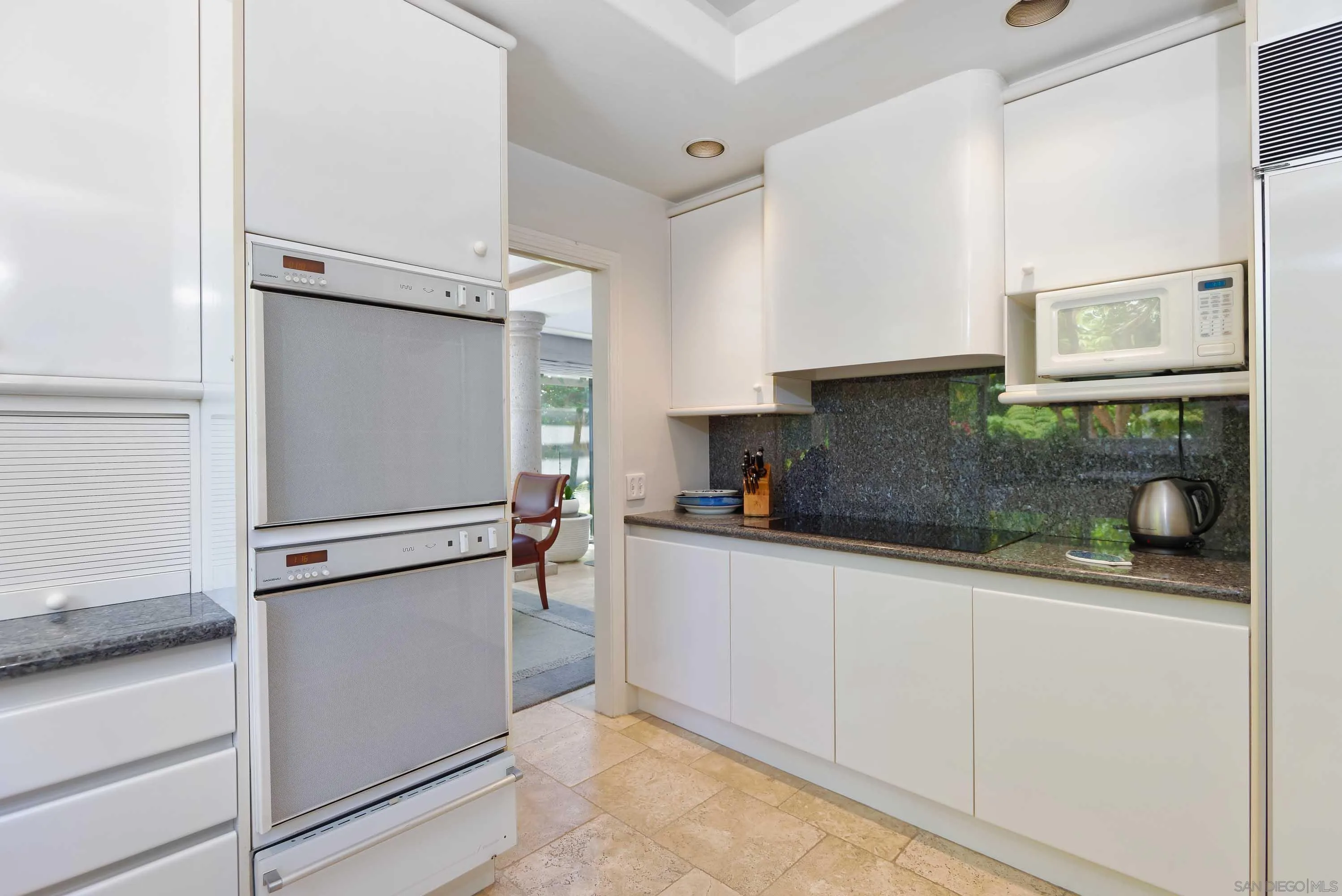 La Jolla, California 92037, United States, 4 Bedrooms Bedrooms, ,3 BathroomsBathrooms,Residential,Active,28142