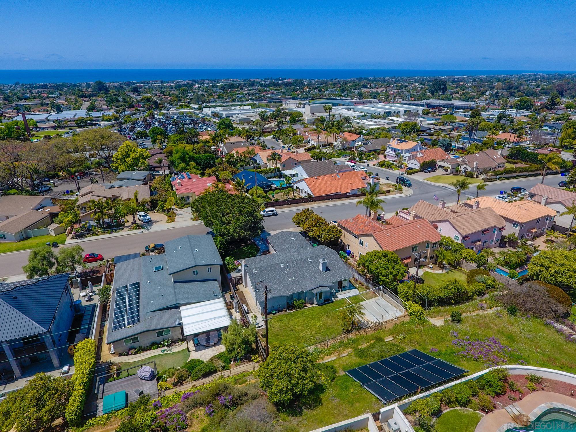 3560  Donna Dr