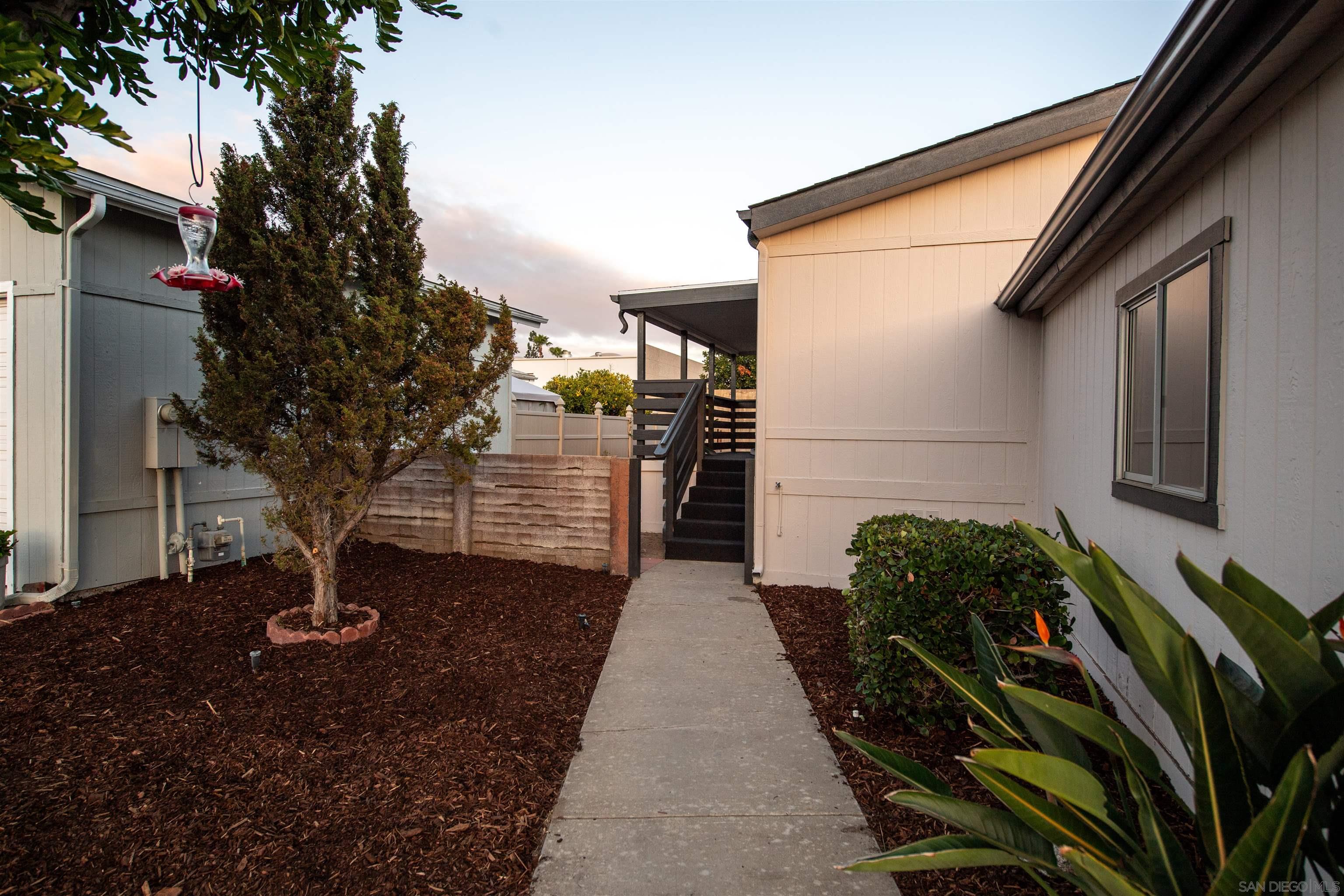 9255 N Magnolia Ave N 335