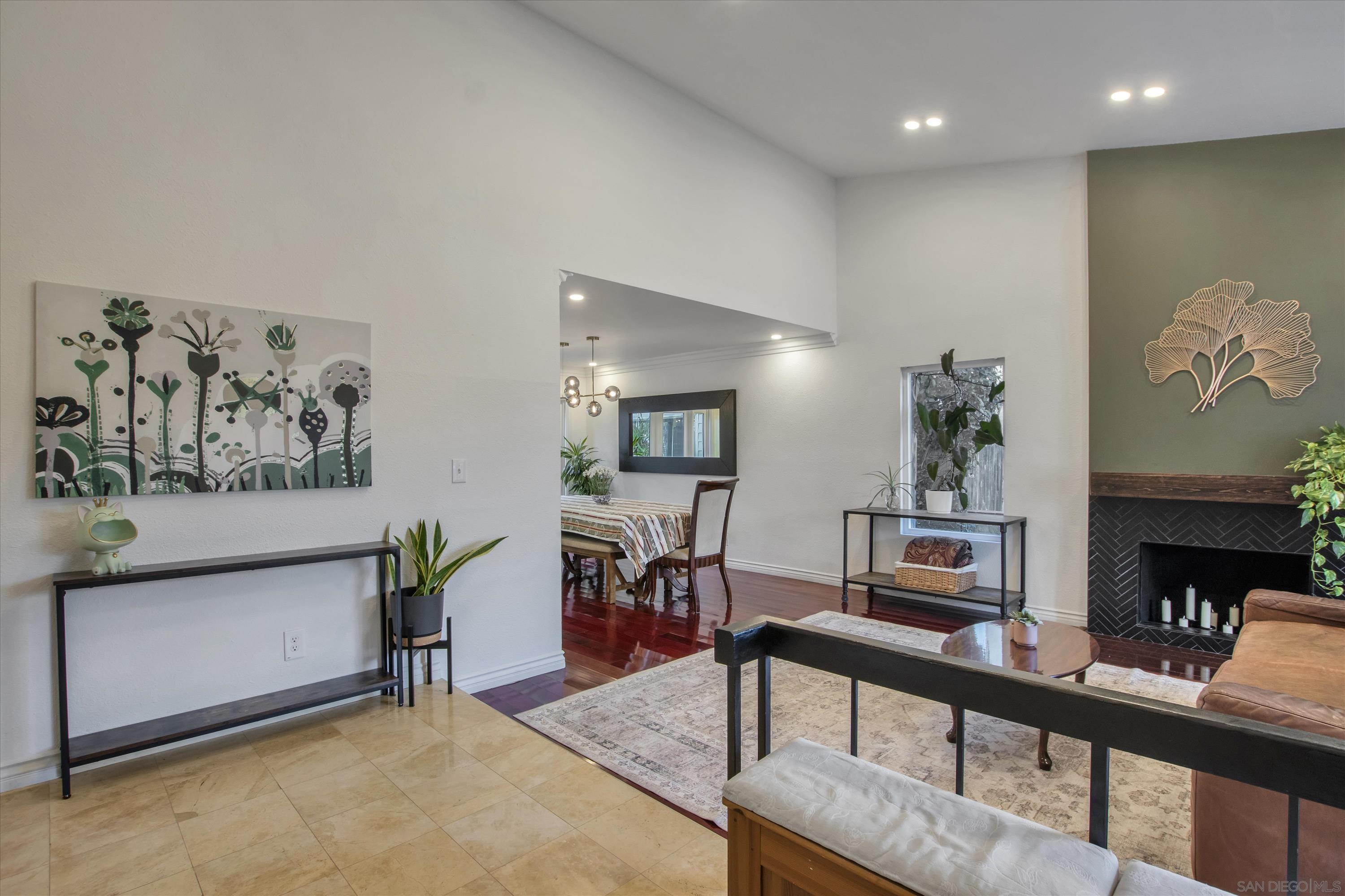 3942 Catamarca Dr