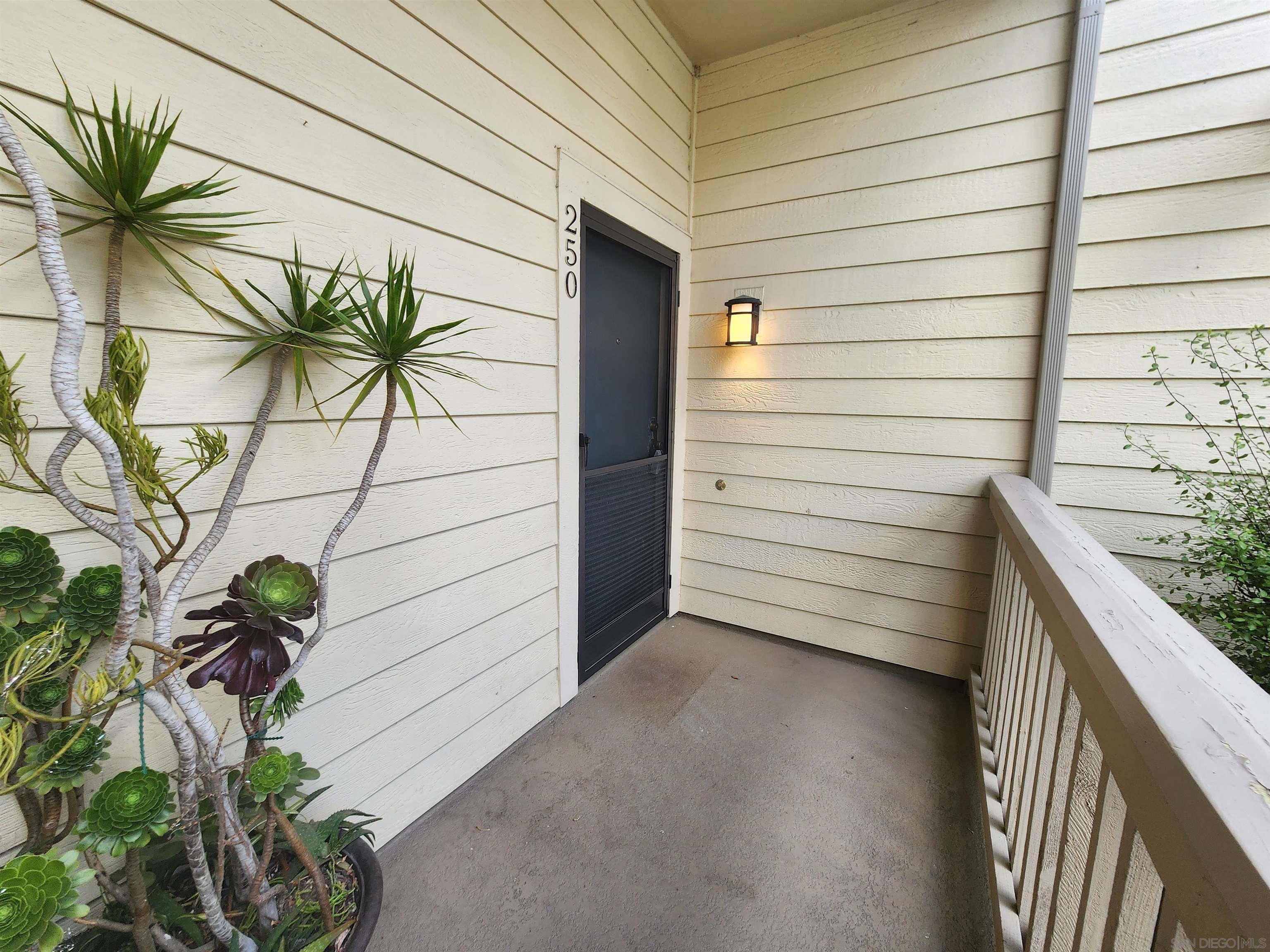 12229 Carmel Vista 250