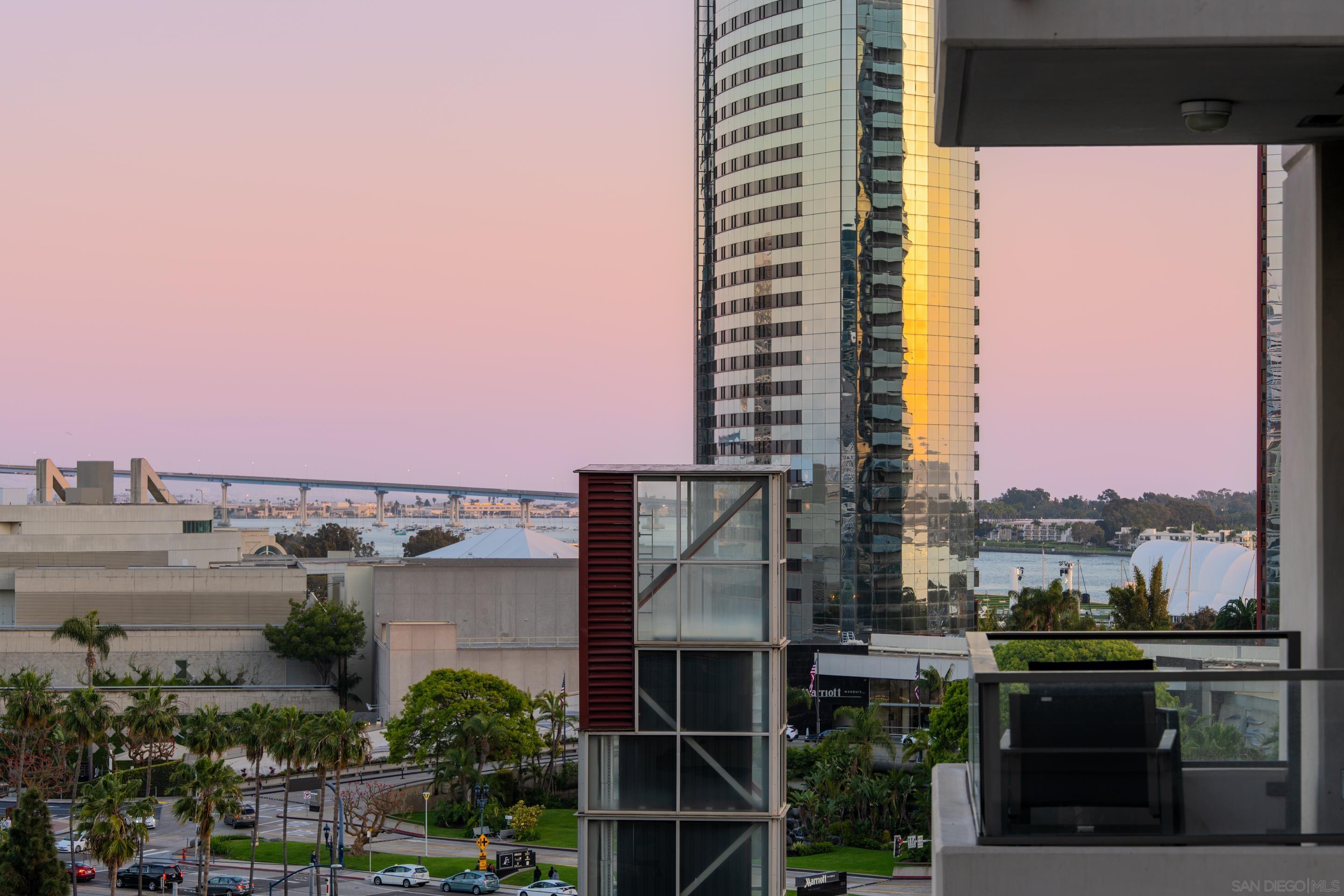 550 Front St 702