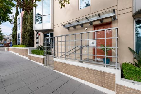 1585  State St San Diego CA 92101