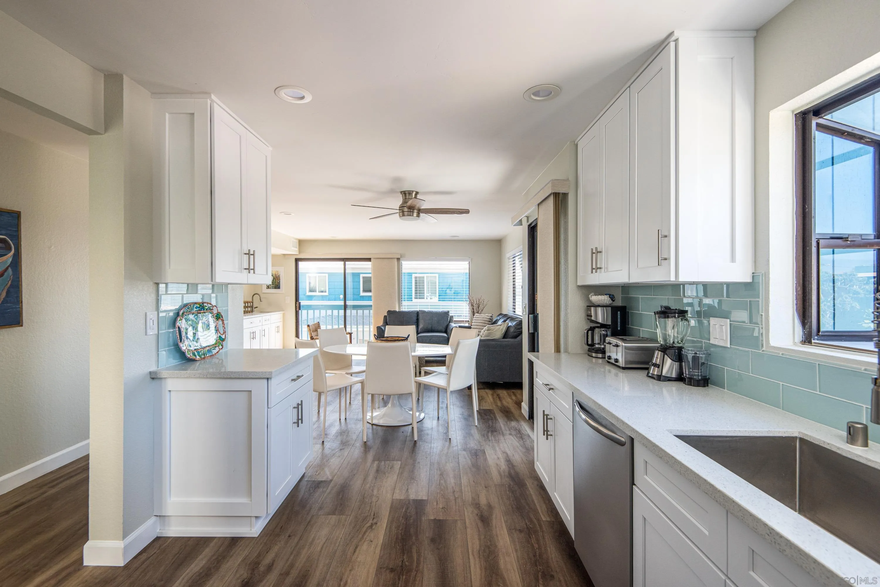 San Diego, California 92109, United States, 3 Bedrooms Bedrooms, ,4 BathroomsBathrooms,Residential,Active,20551