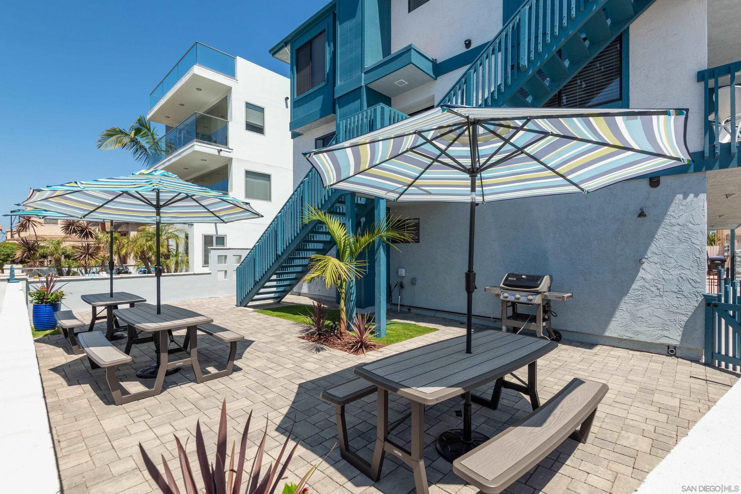 San Diego, California 92109, United States, 3 Bedrooms Bedrooms, ,4 BathroomsBathrooms,Residential,Active,20551