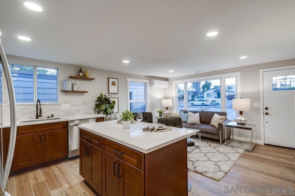 4609 E Mountain View Dr