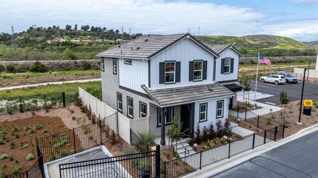 703 Kingbird Loop