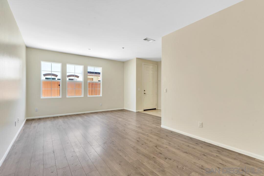 1307 Isabella Way