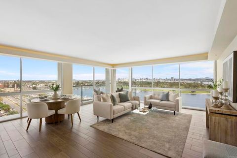 1810 Avenida Del Mundo Coronado CA 92118
