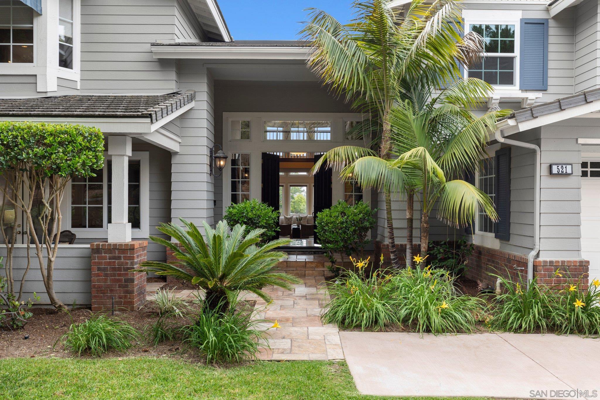 521 Latigo Row