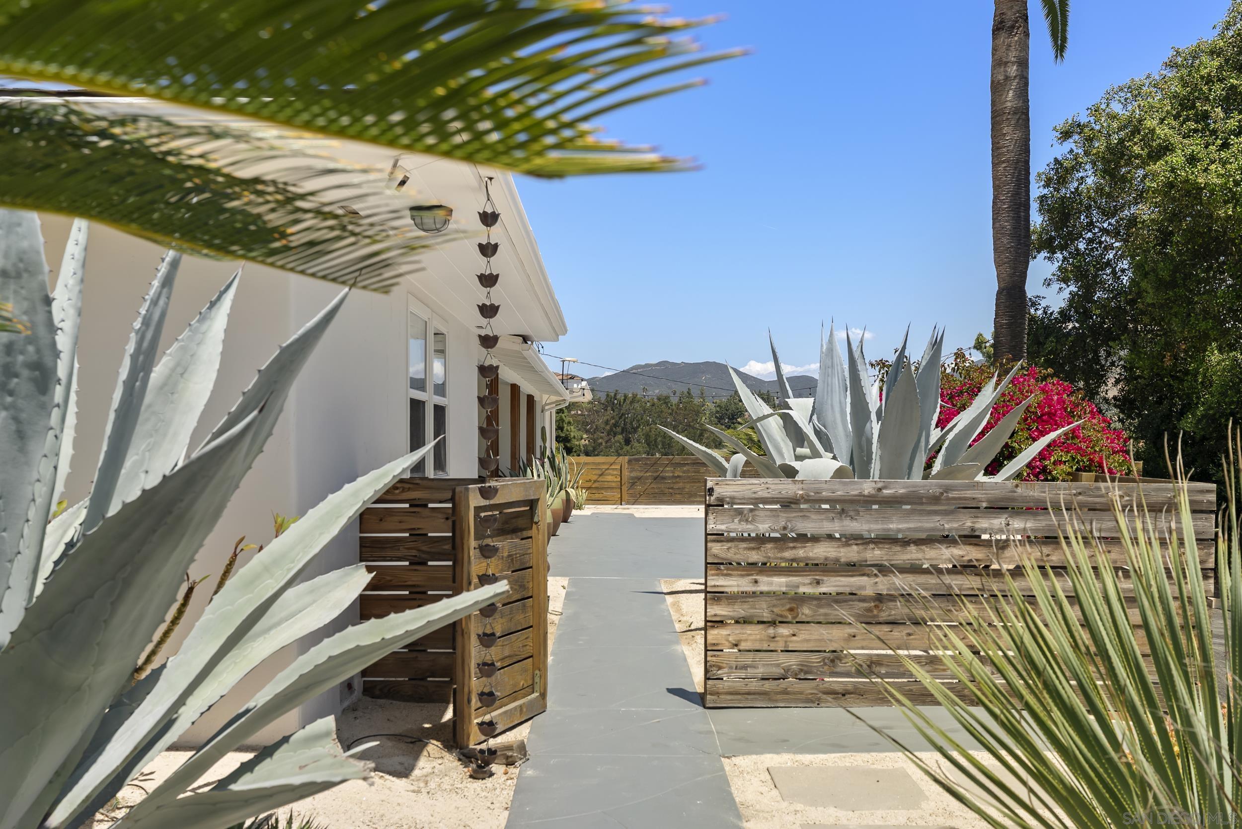 1326 Alta Vista Dr