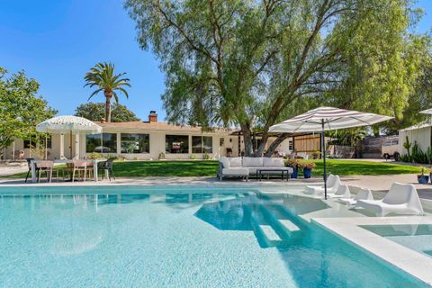 1326  Alta Vista Dr Vista CA 92084
