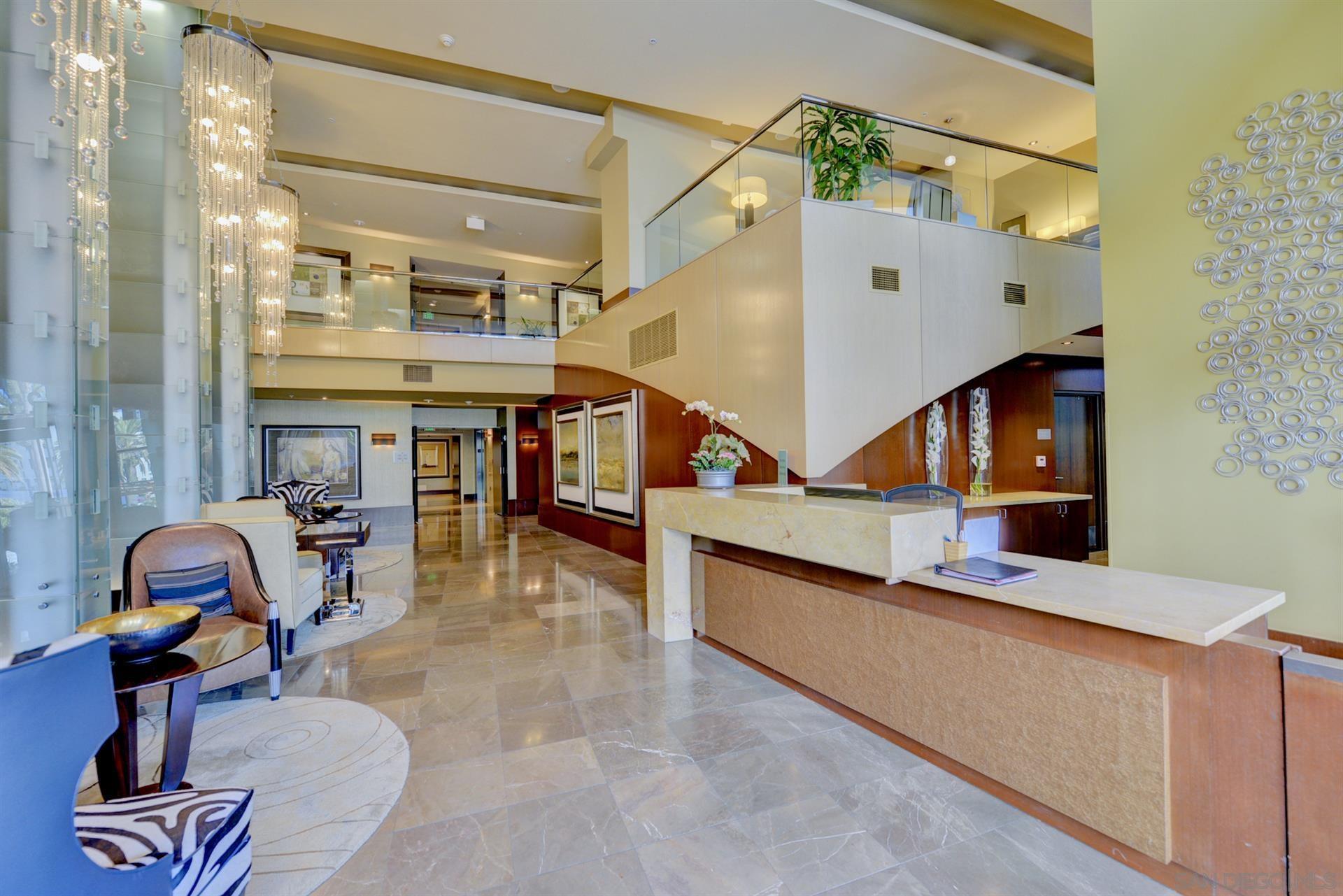1325 Pacific Hwy 1805