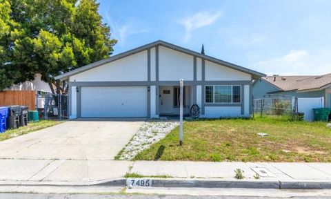 7495 San Vicente Street San Diego CA 92114