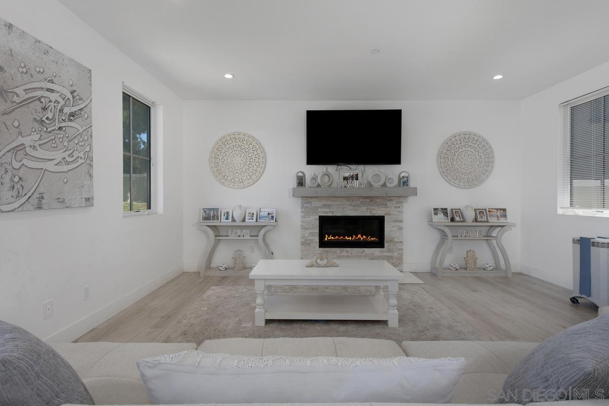 12410 Aria Ct