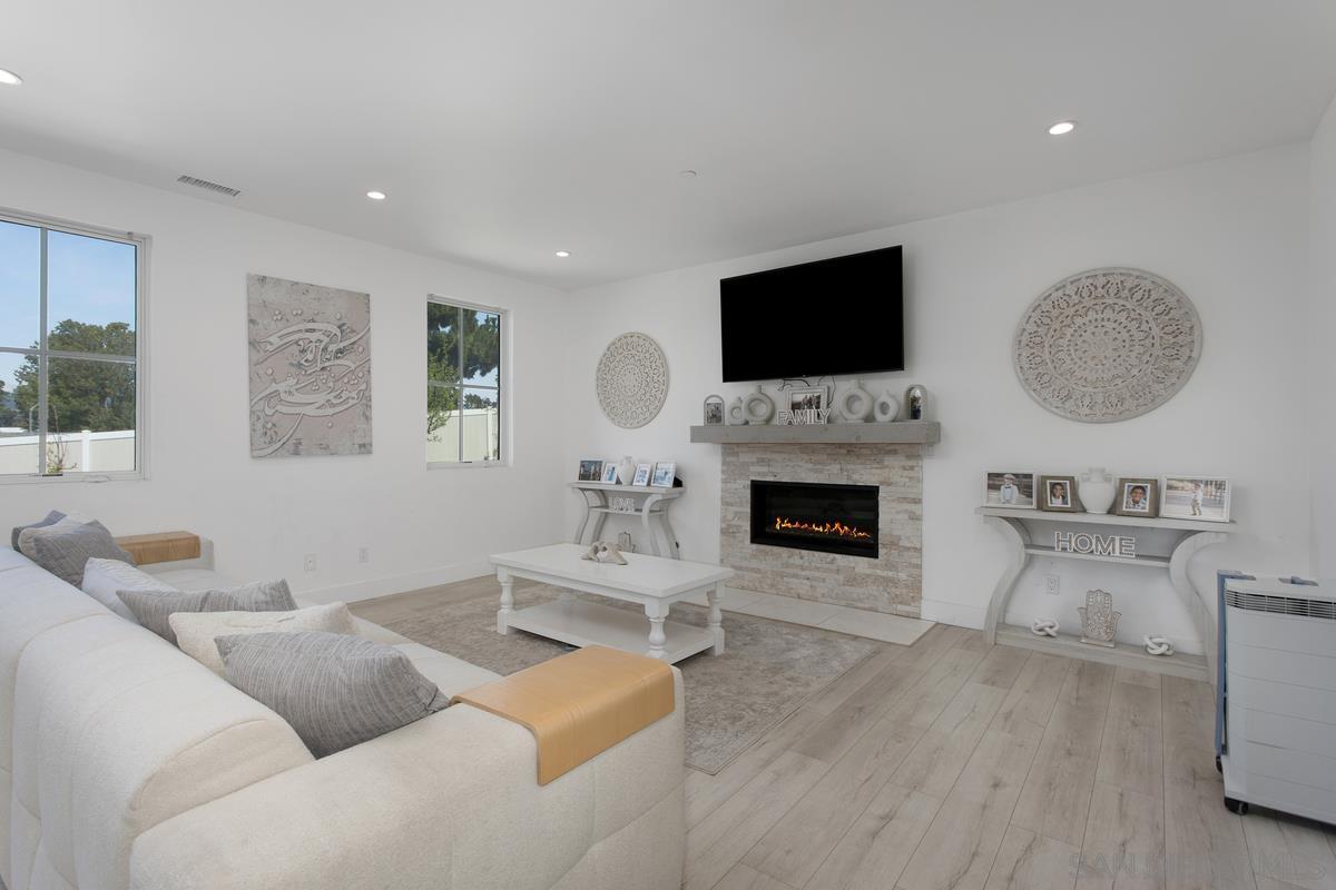 12410 Aria Ct