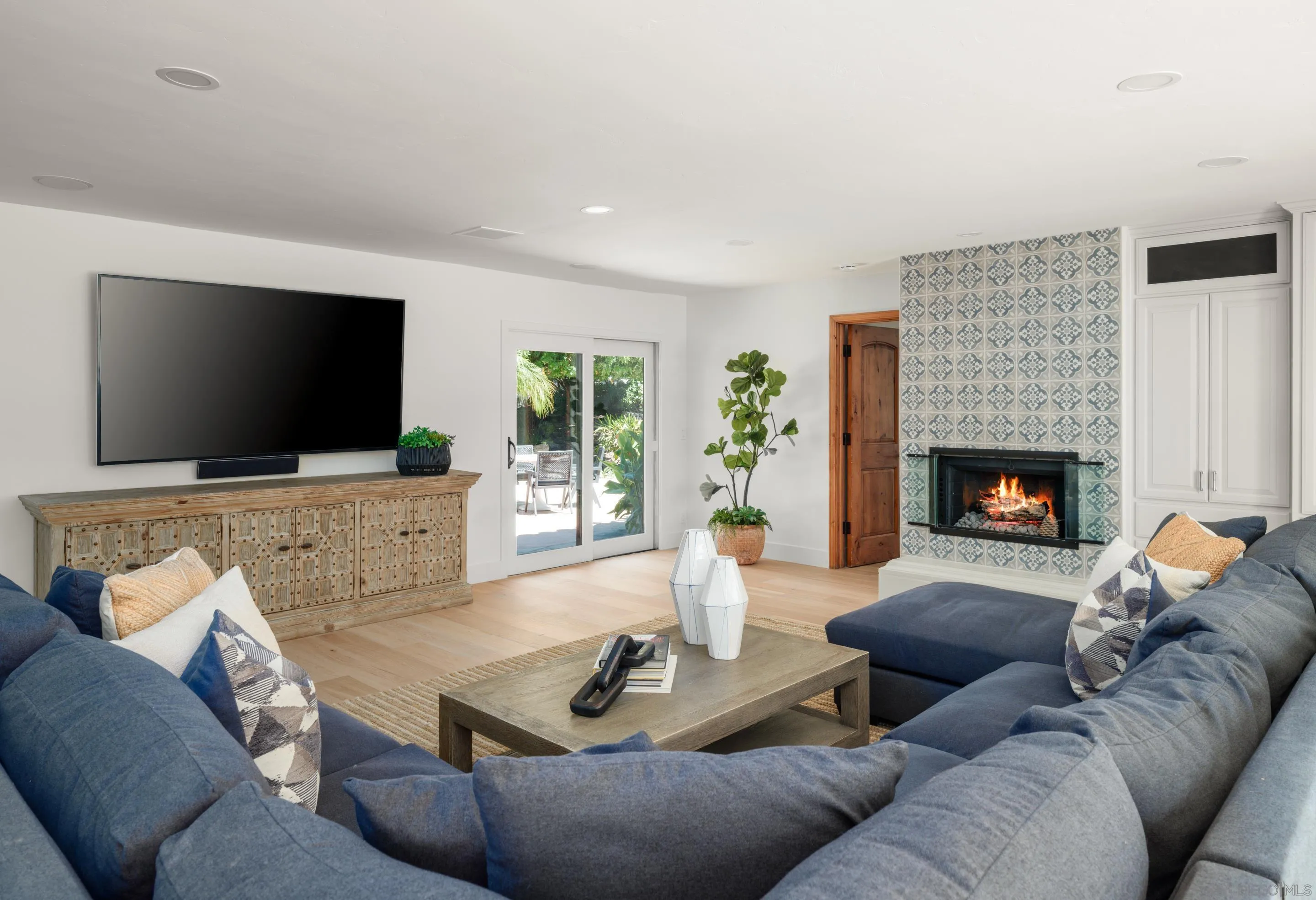 Rancho Santa Fe, California 92067, United States, 8 Bedrooms Bedrooms, ,7 BathroomsBathrooms,Residential,Active,3273