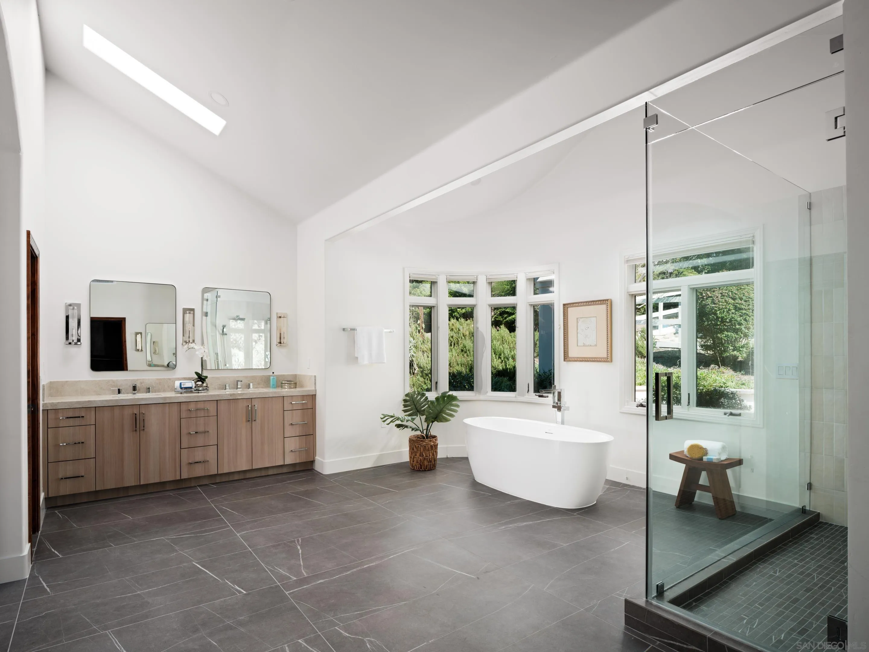 Rancho Santa Fe, California 92067, United States, 8 Bedrooms Bedrooms, ,7 BathroomsBathrooms,Residential,Active,3273