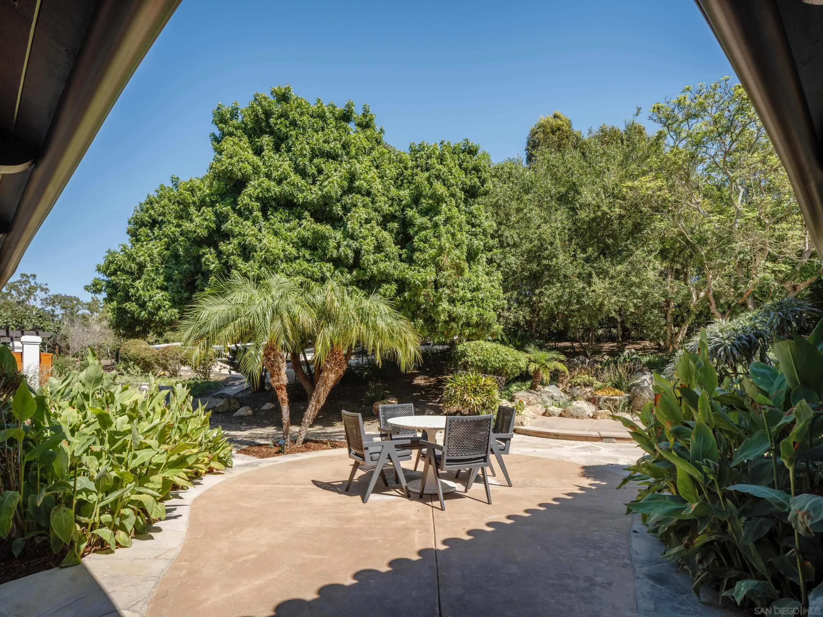 Rancho Santa Fe, California 92067, United States, 8 Bedrooms Bedrooms, ,7 BathroomsBathrooms,Residential,Active,3273